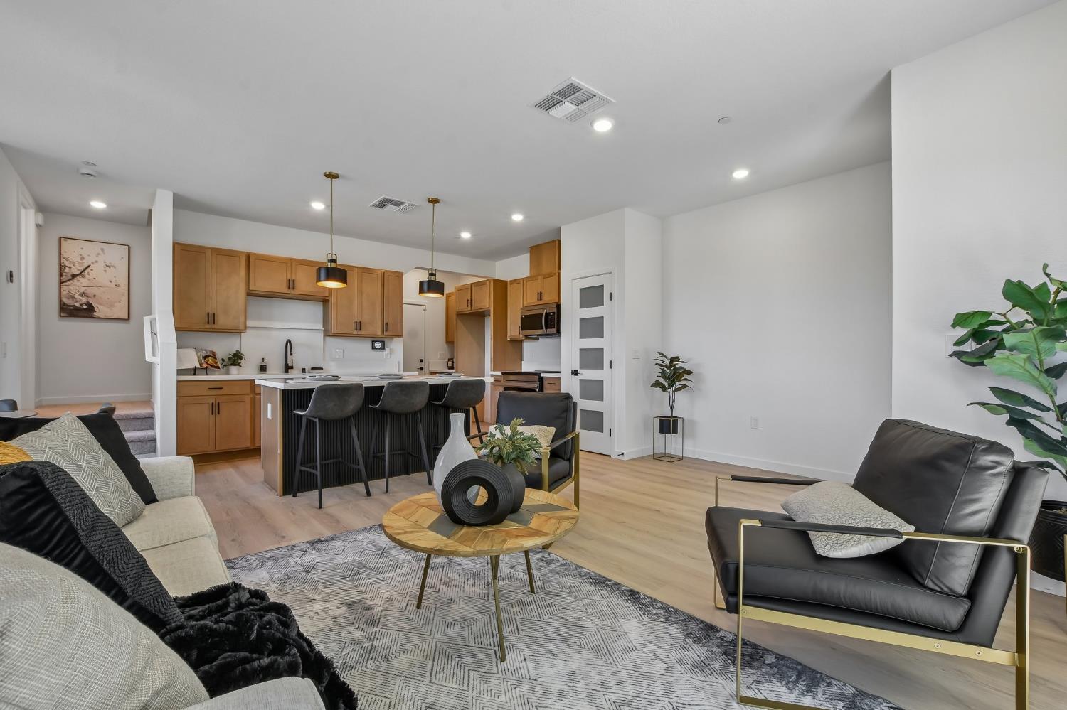 2079 Freya Walk