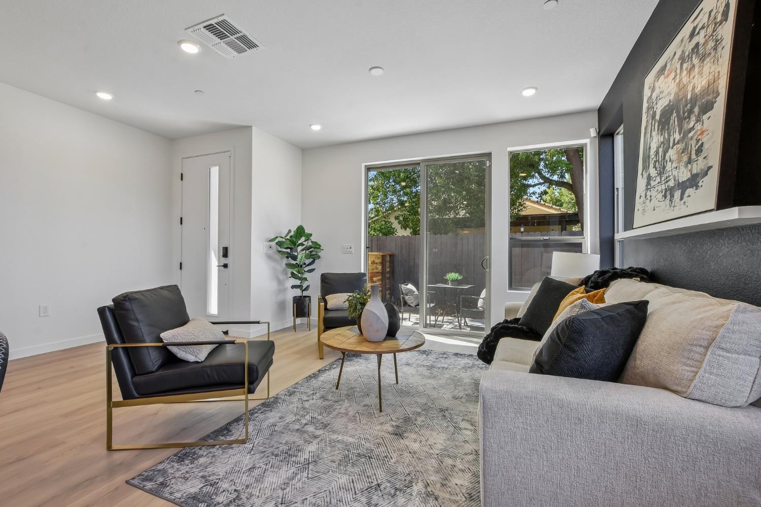 2079 Freya Walk