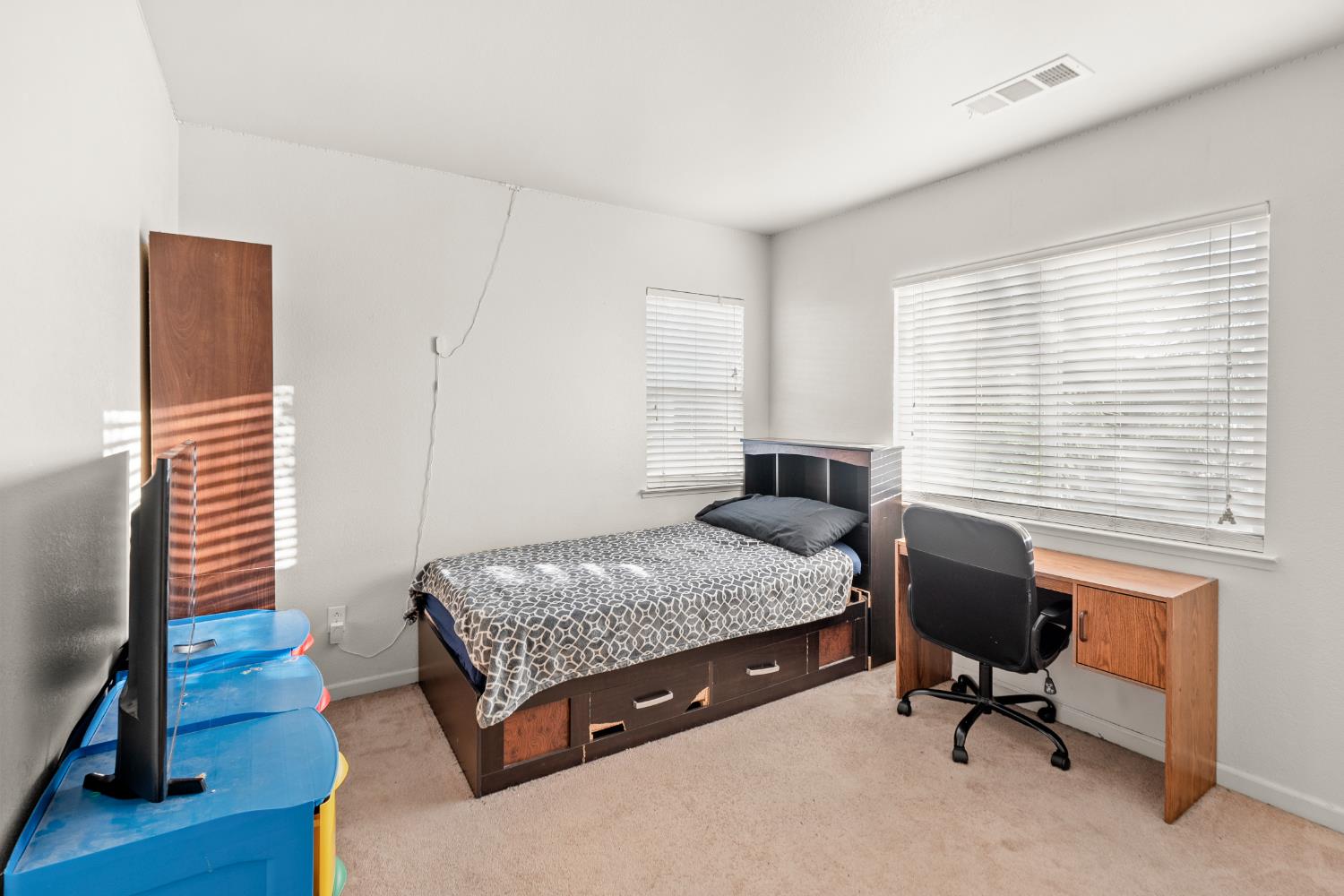 Merced, California 95348, United States, 5 Bedrooms Bedrooms, ,3 BathroomsBathrooms,Residential,Active,143745