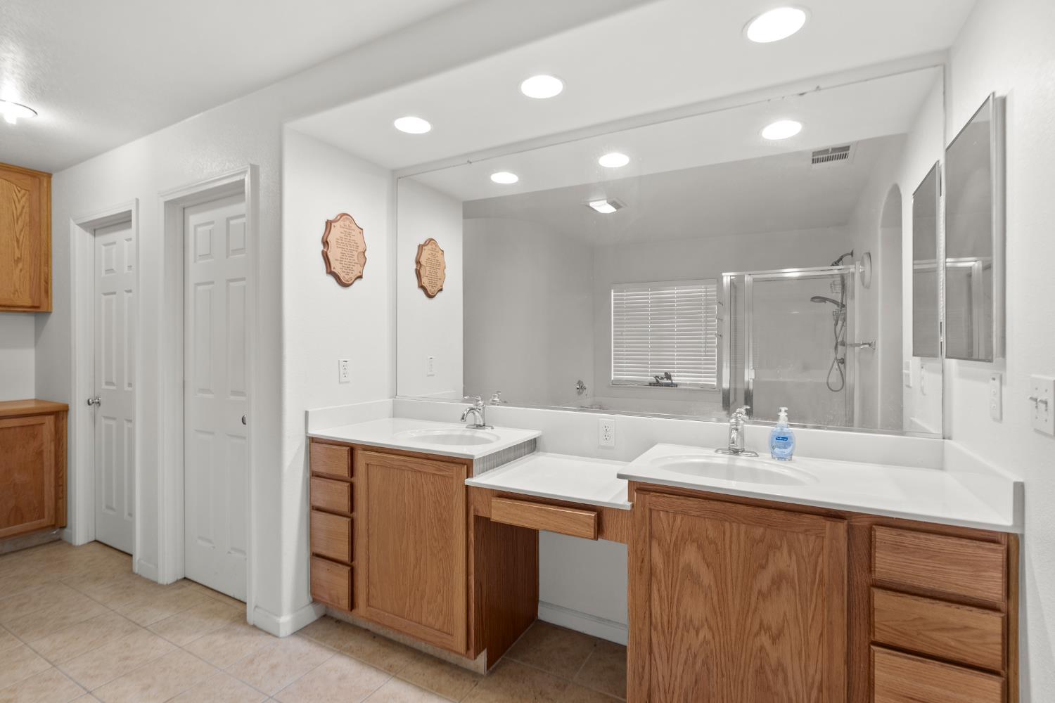 Merced, California 95348, United States, 5 Bedrooms Bedrooms, ,3 BathroomsBathrooms,Residential,Active,143745