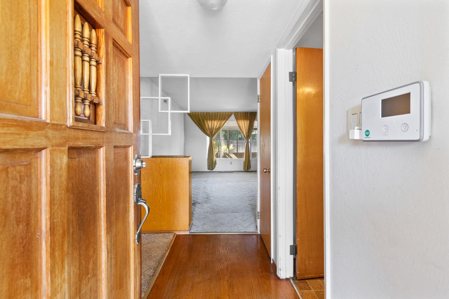 2592 Fernandez Drive