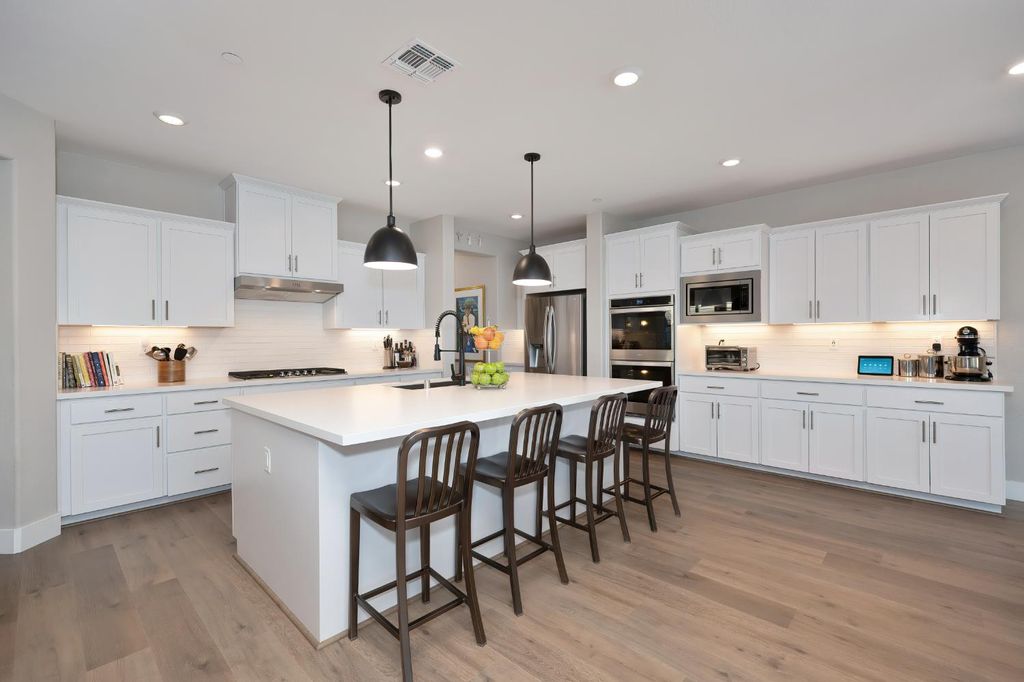 Photo of 400 Meadow Bloom Court, Roseville, CA 95747 (MLS # 225121381)