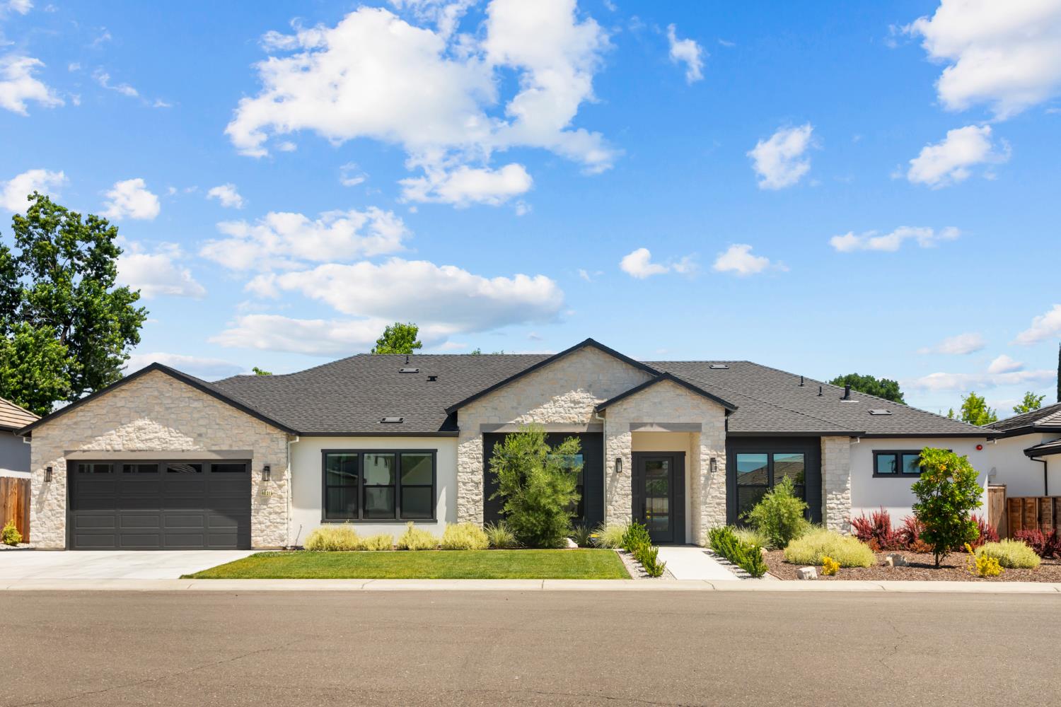 4031 Della Court