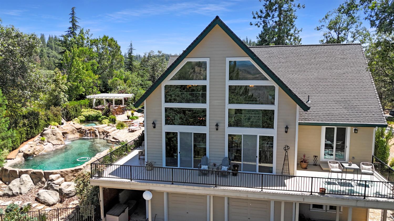 1880 Buck Ridge Court