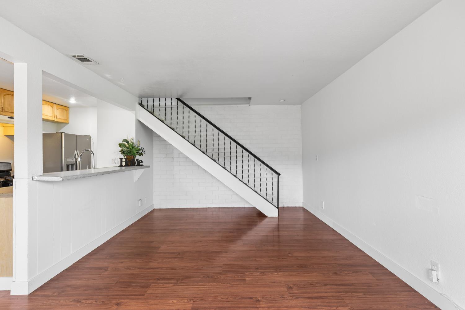 4728 Greenholme Drive 2