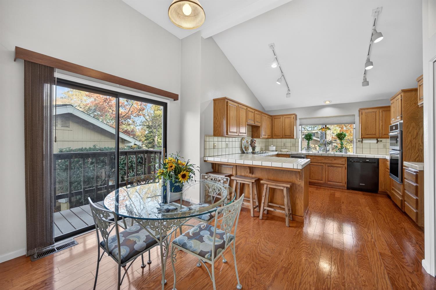 124 Winding Canyon Ln