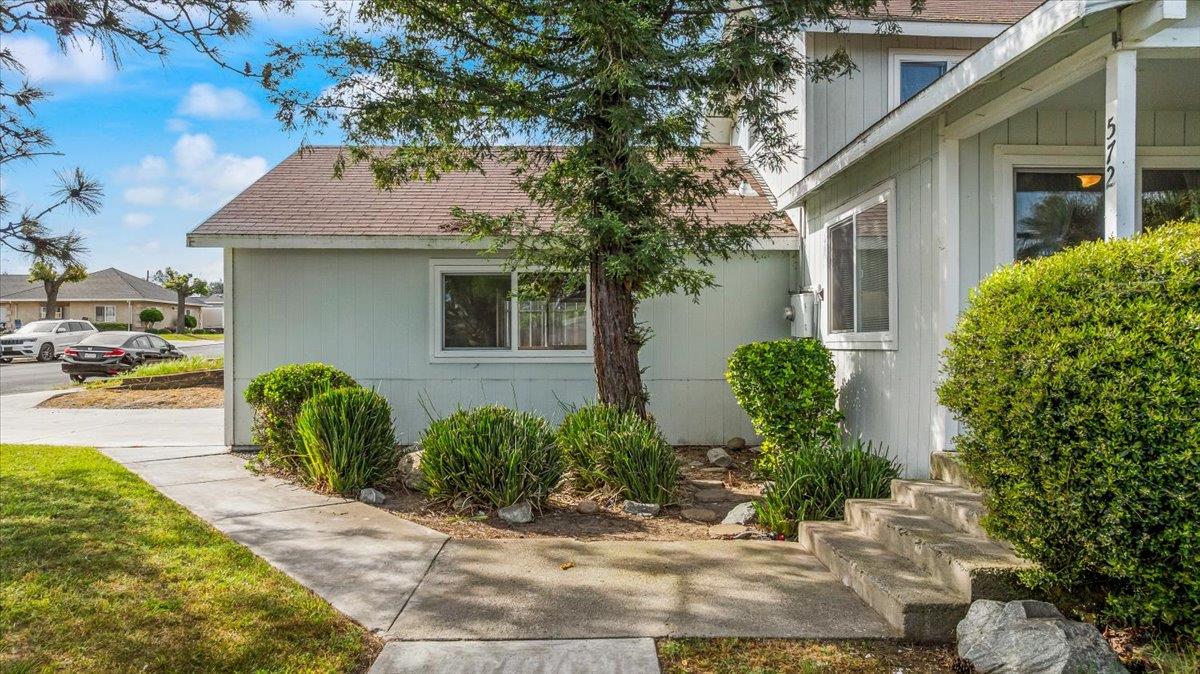 572 Pedersen Road