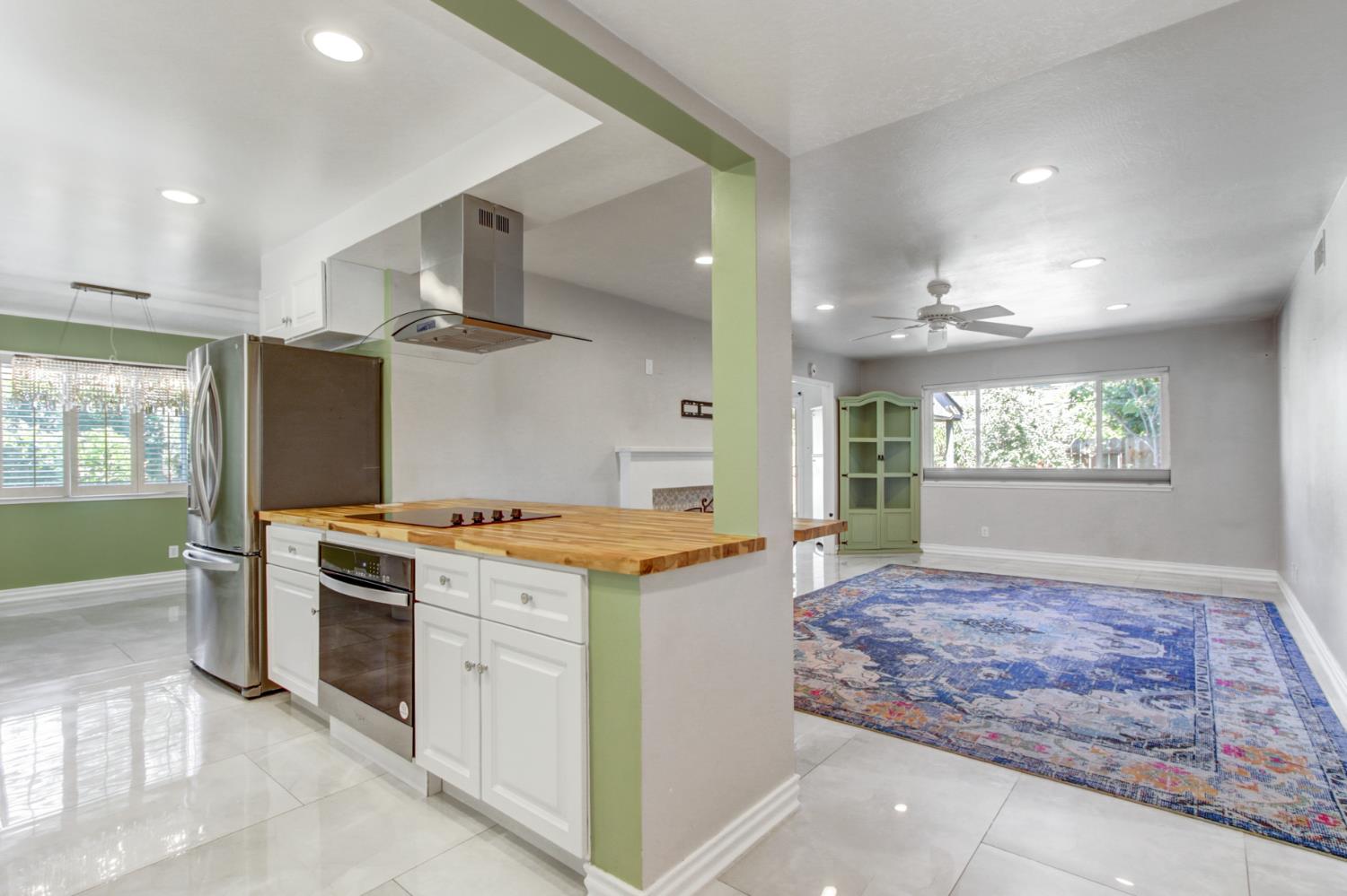 3226 Murchison Way