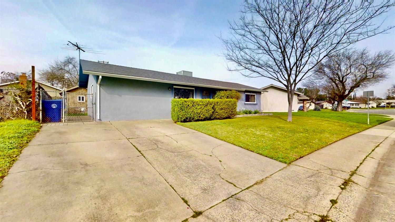 7353 Rollingwood Boulevard