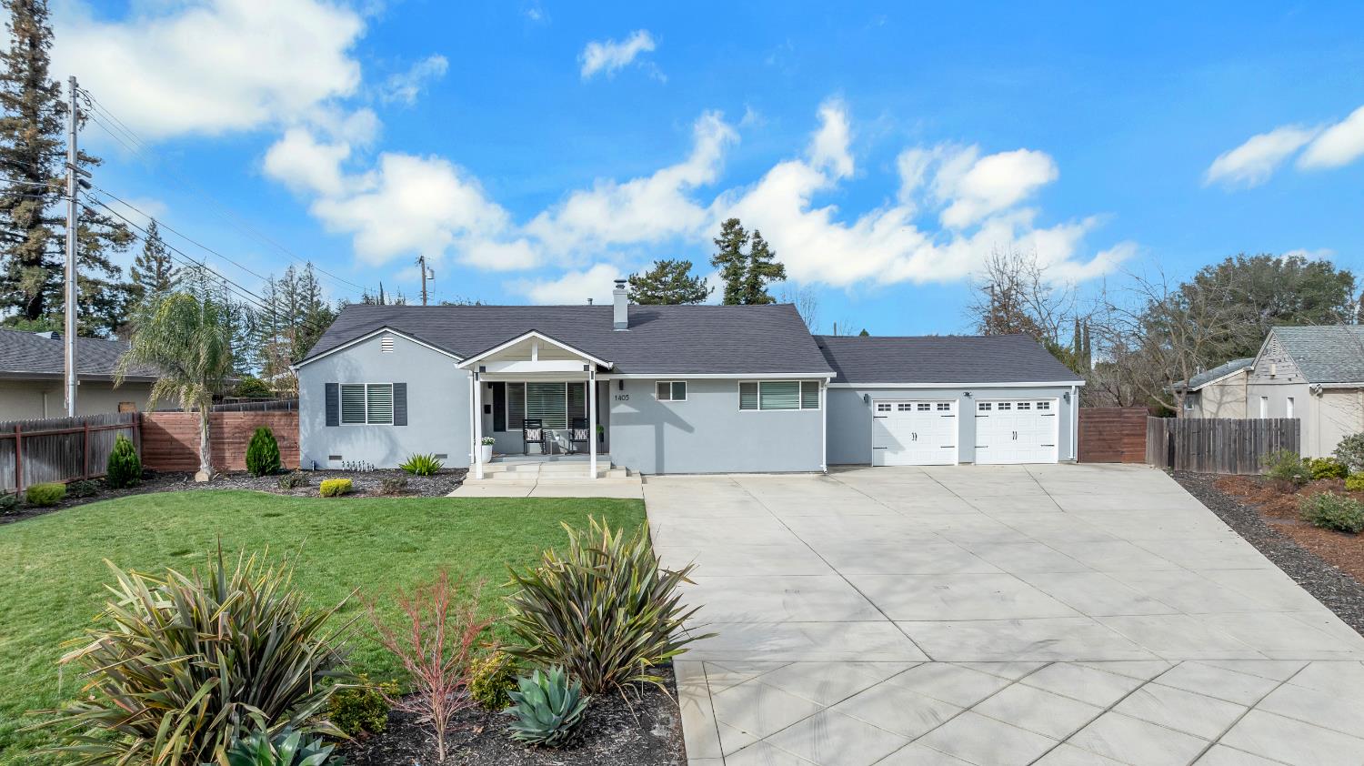 1405 Las Salinas Way