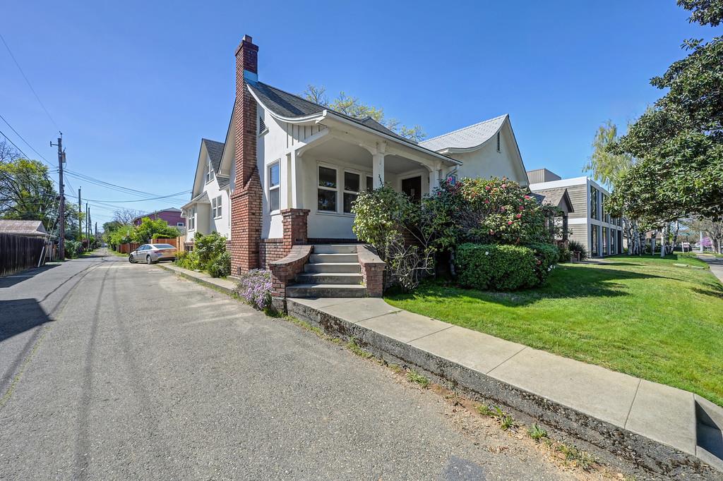 3552 Folsom Boulevard