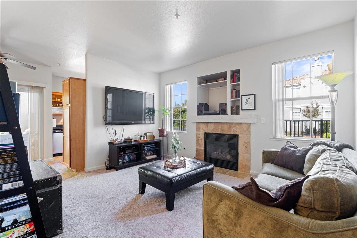885 Halidon Way 811