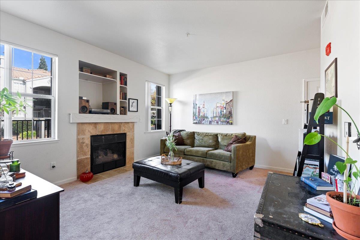 885 Halidon Way 811