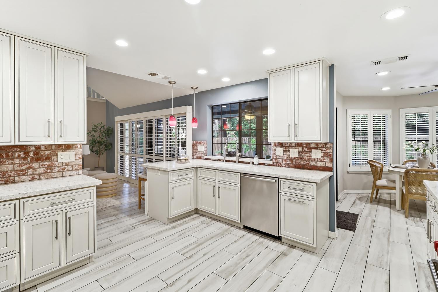9411 Leal Court