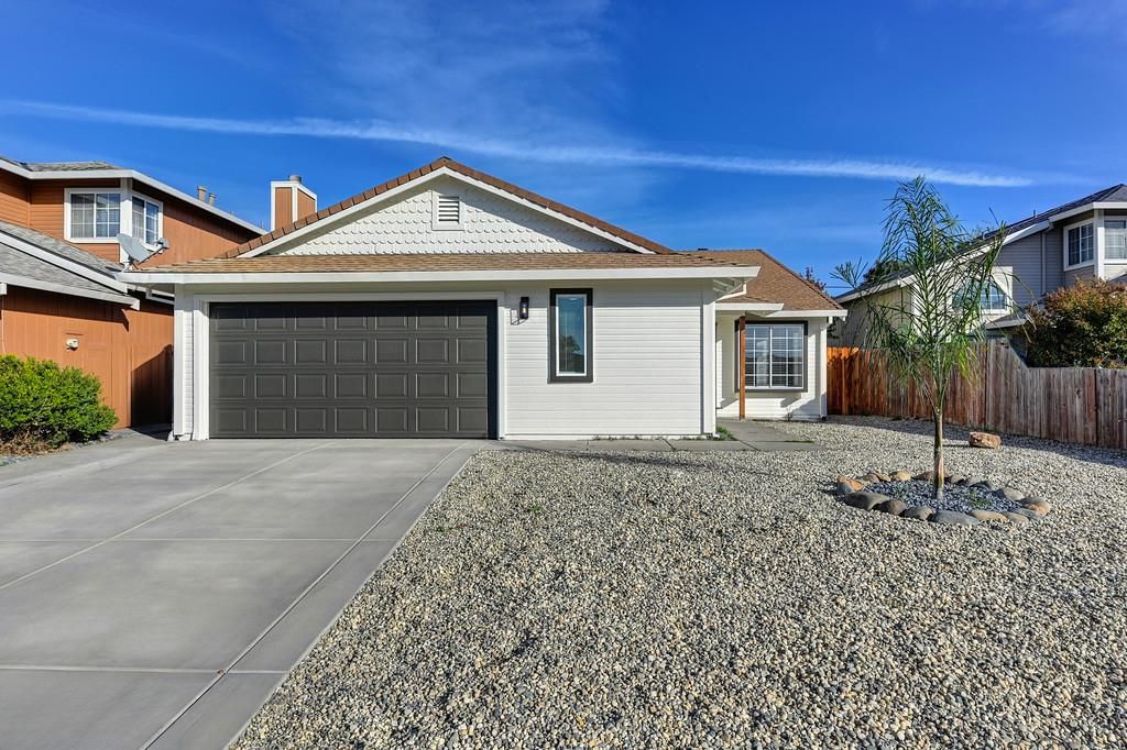 Photo of 6893 Cal Valley Way, Sacramento, CA 95822 (MLS # 225144107)
