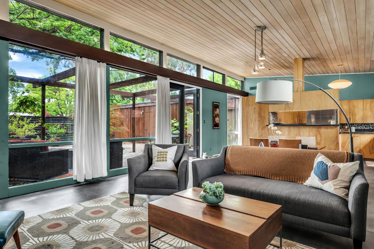 2 Parkside Drive