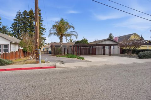 721 S River Avenue 2 Oakdale CA 95361