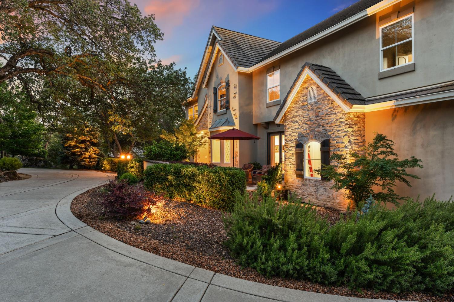 9734 Rim Rock Circle