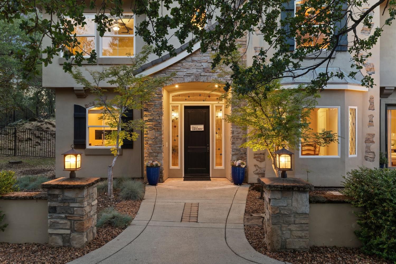 9734 Rim Rock Circle