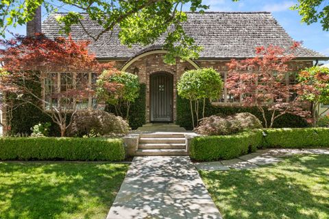 3818 W Land Park Drive Sacramento CA 95822