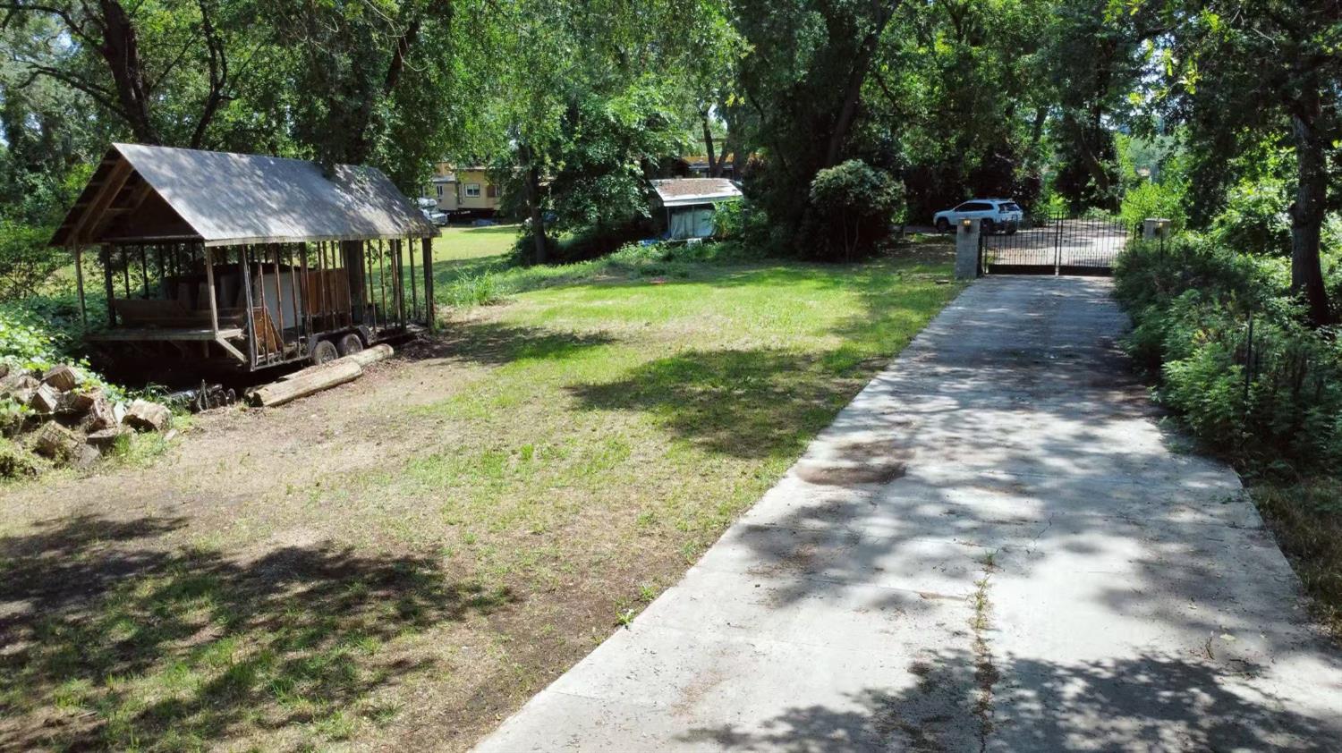2111 Garden Highway