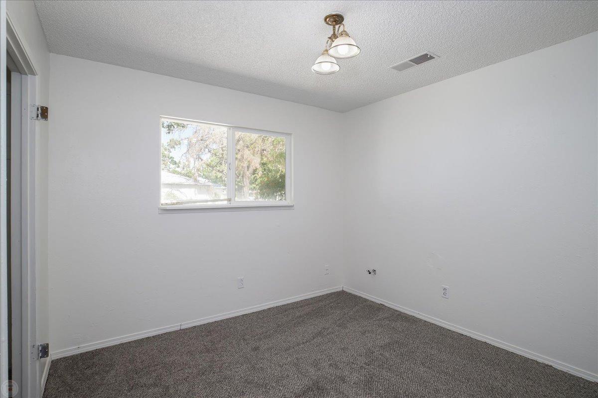 Modesto, California 95354, United States, 3 Bedrooms Bedrooms, ,2 BathroomsBathrooms,Residential,Active,11044