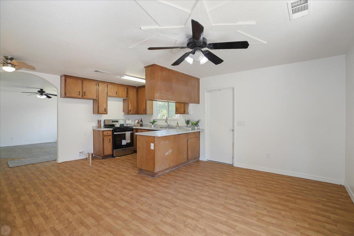 Modesto, California 95354, United States, 3 Bedrooms Bedrooms, ,2 BathroomsBathrooms,Residential,Active,11044