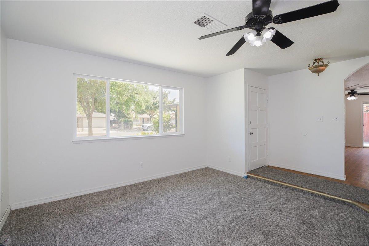 Modesto, California 95354, United States, 3 Bedrooms Bedrooms, ,2 BathroomsBathrooms,Residential,Active,11044