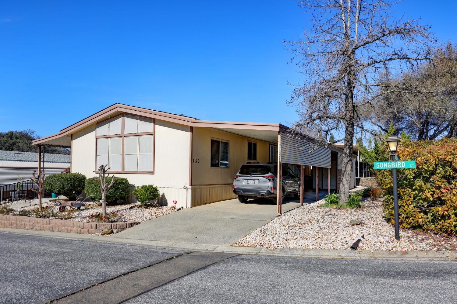 3765 Grass Valley Highway 250