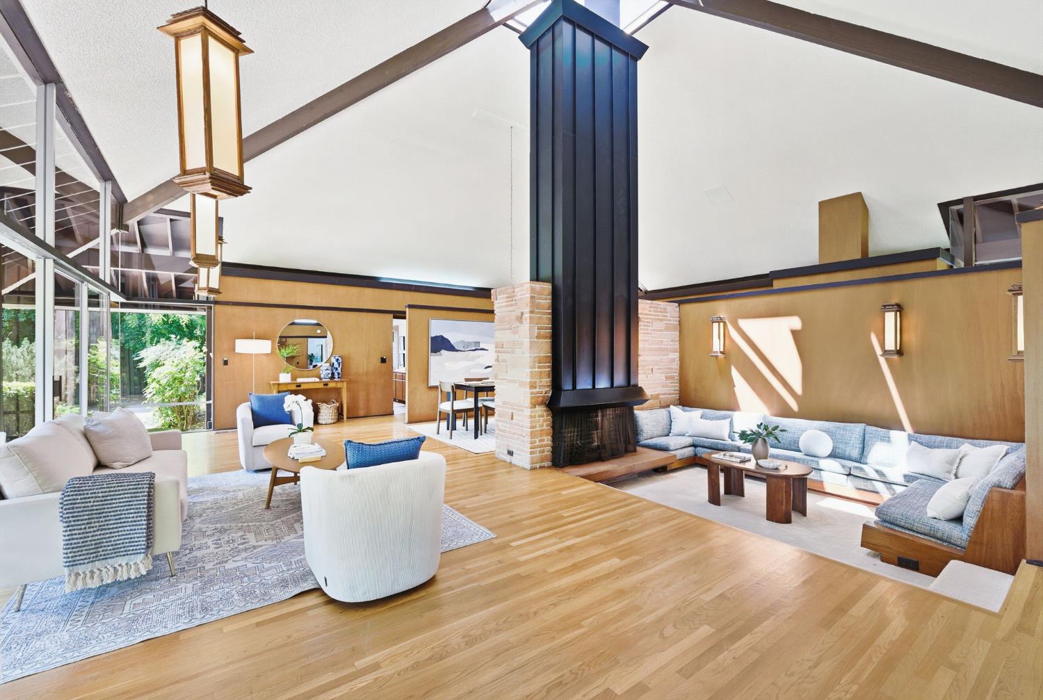 1912 Alpine Place