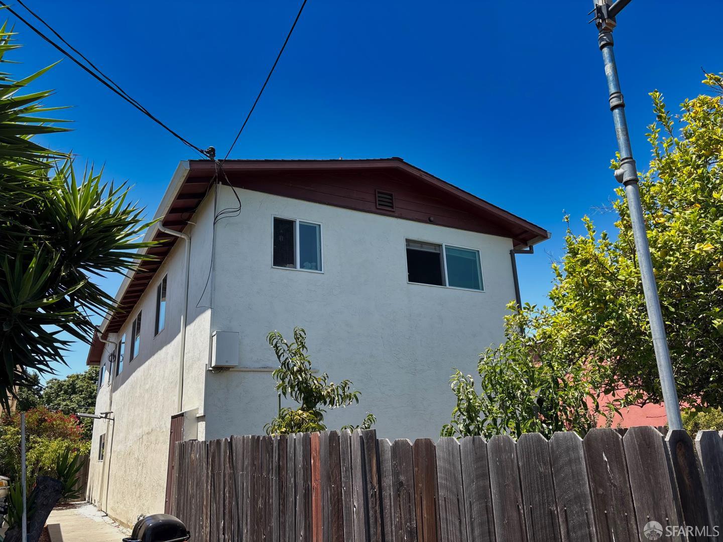 609 Hampshire Avenue