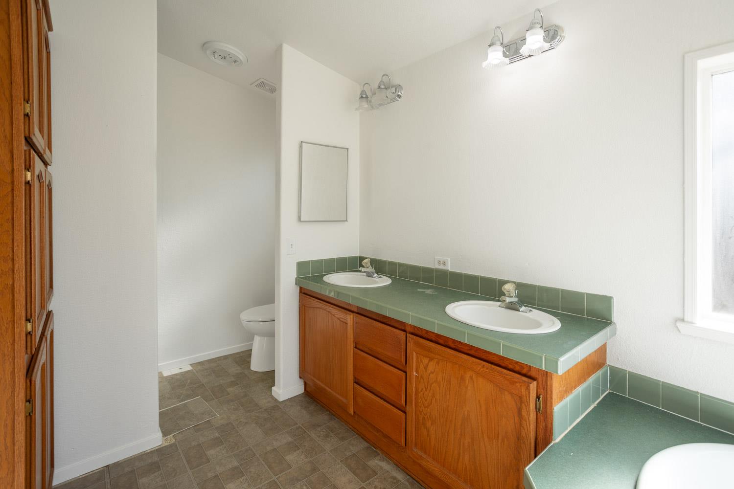 Marysville, California 95901, United States, 3 Bedrooms Bedrooms, ,2 BathroomsBathrooms,Residential,Active,198048