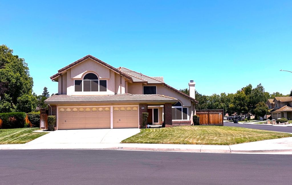 Photo of 761 Petrig Street, Tracy, CA 95376 (MLS # 225146577)