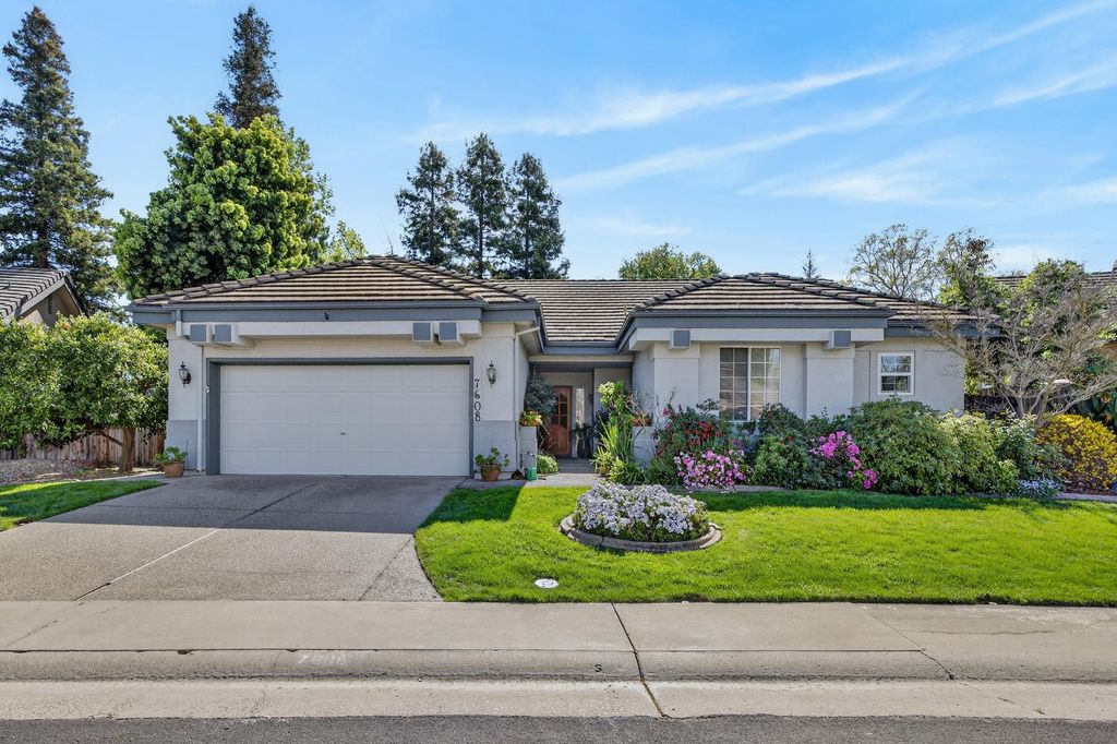 Photo of 7608 Mendham Court, Elk Grove, CA 95758 (MLS # 226032257)