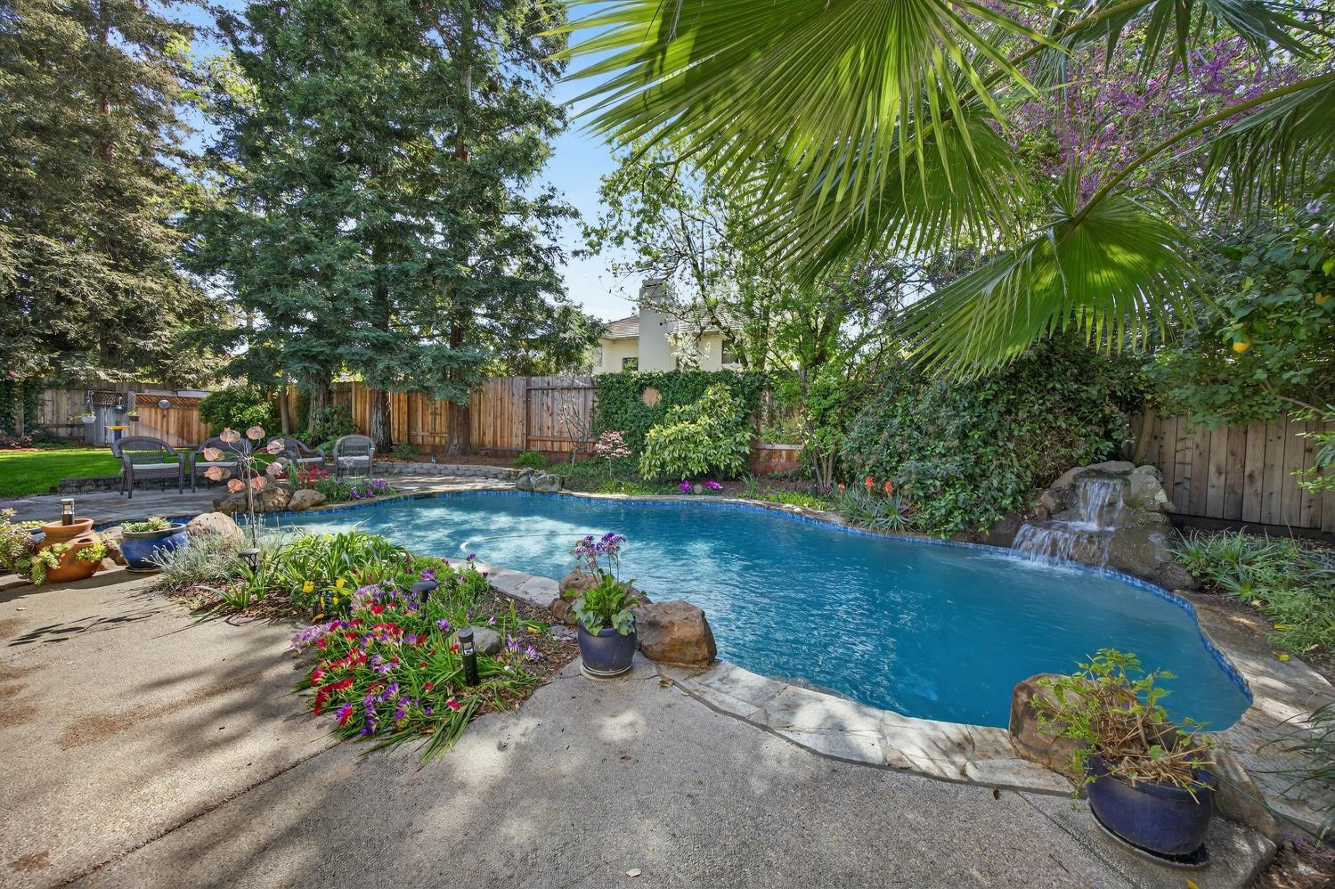 7608 Mendham Court