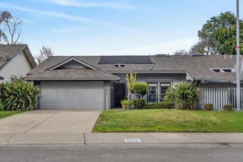 1211 Alder Tree Way Sacramento CA 95831