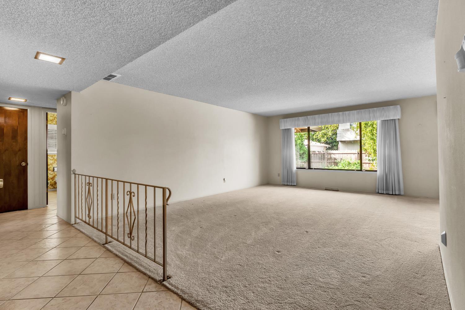 6910 Waterview Way