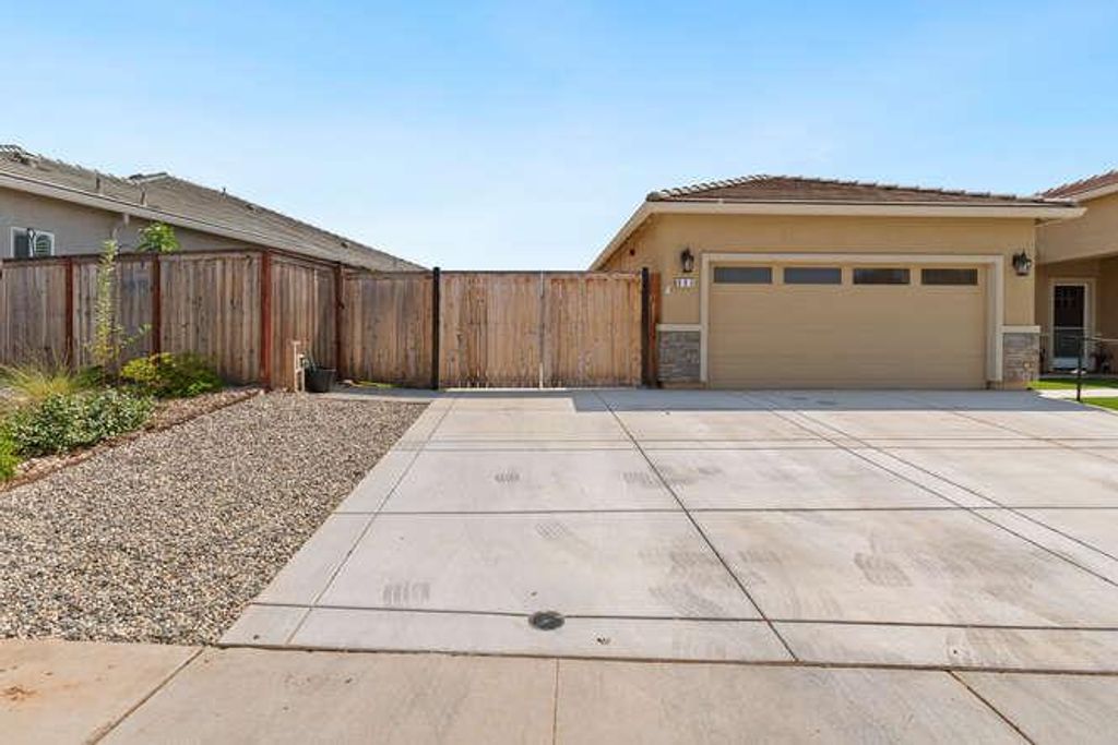 Photo of 906 Avalon Drive, Ione, CA 95640 (MLS # 225116192)