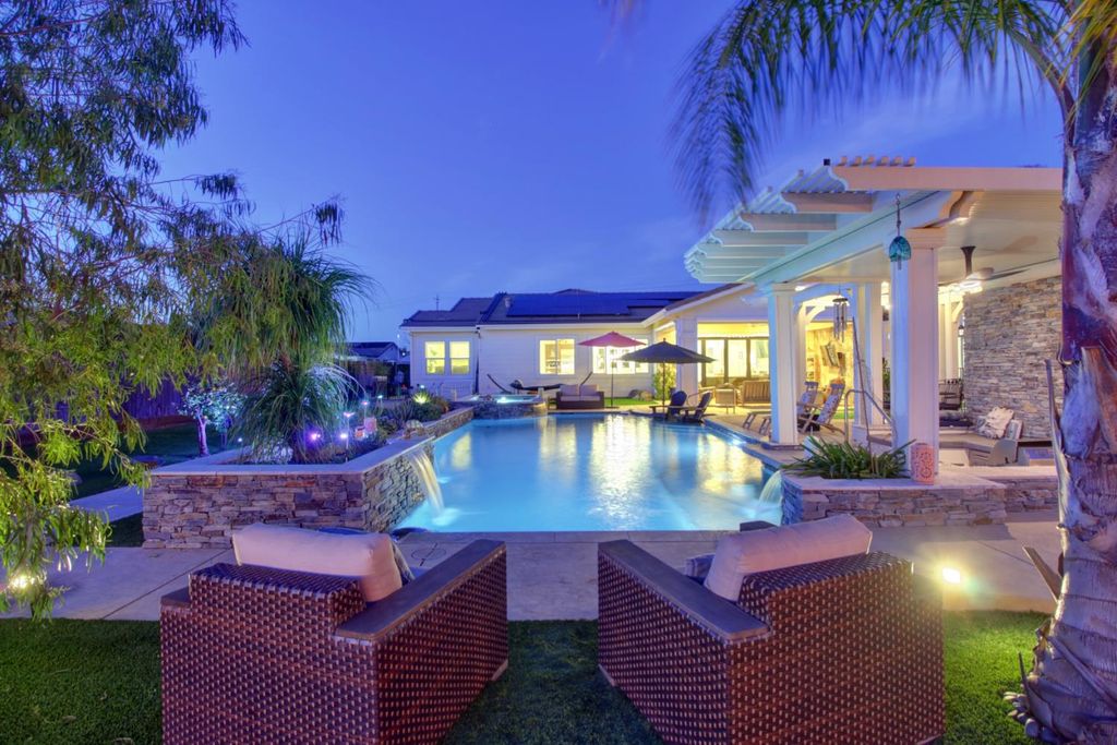 Photo of 9588 Pamela Street, El Dorado Hills, CA 95762 (MLS # 226001060)