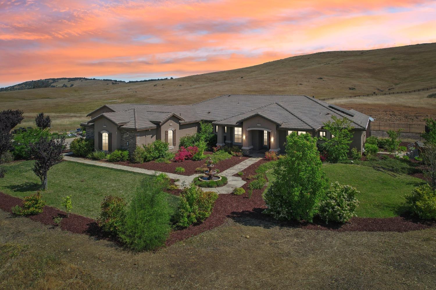 7601 Settlers Trail