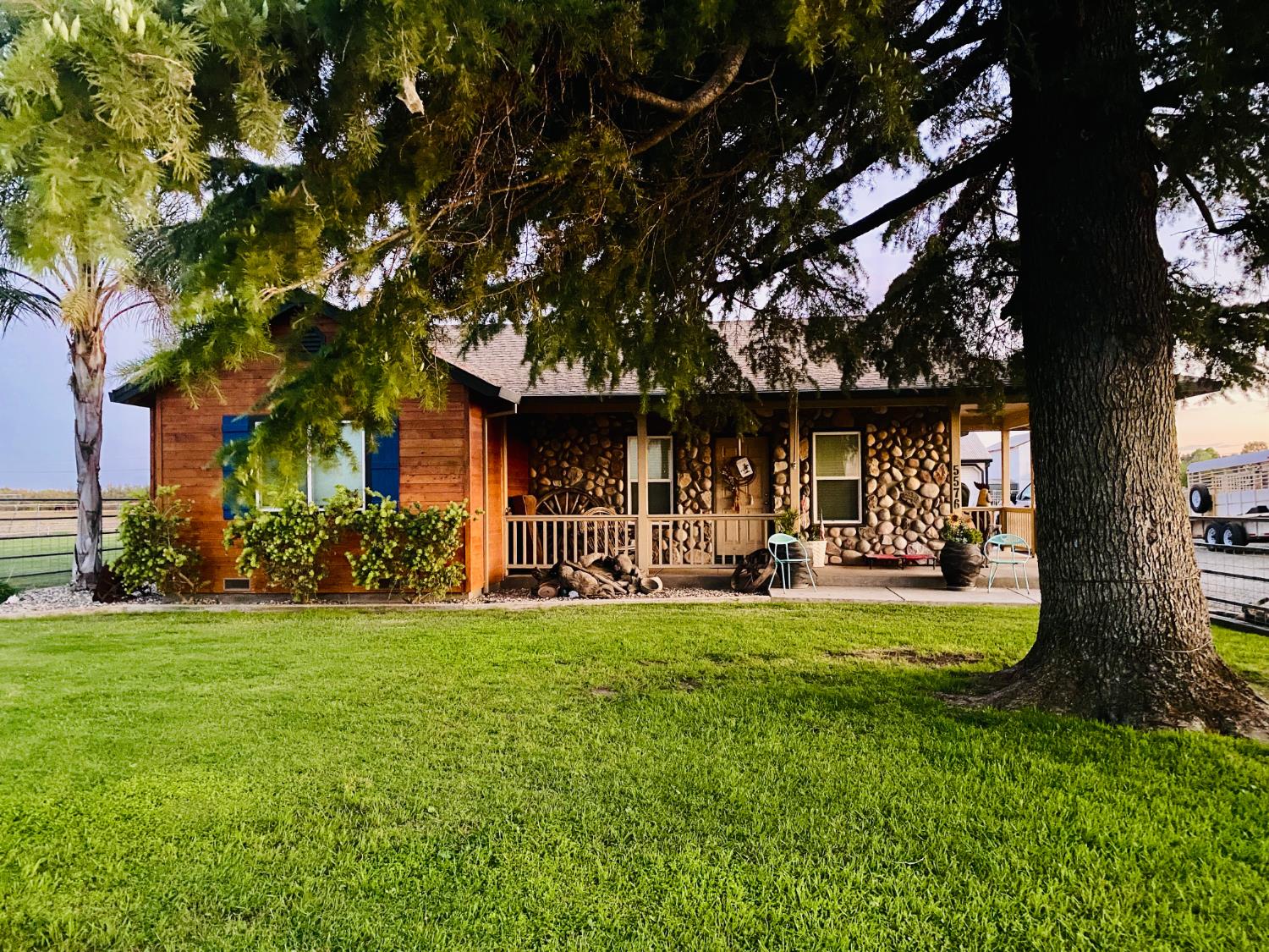 5576 S Butte Road
