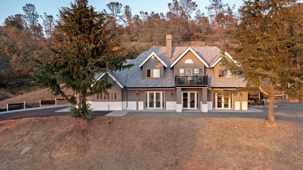 Photo of 2352 Sanford Court, Rescue, CA 95672 (MLS # 226033050)