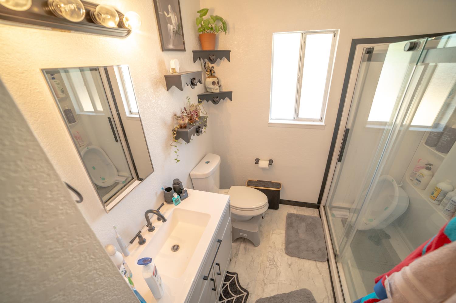 Citrus Heights, California 95621, United States, 3 Bedrooms Bedrooms, ,2 BathroomsBathrooms,Residential,Active,188724