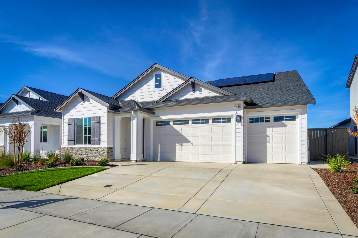 1432 Wadsworth Circle