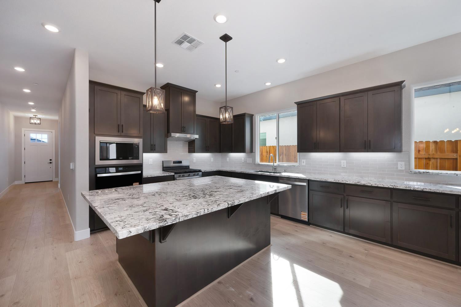 1432 Wadsworth Circle