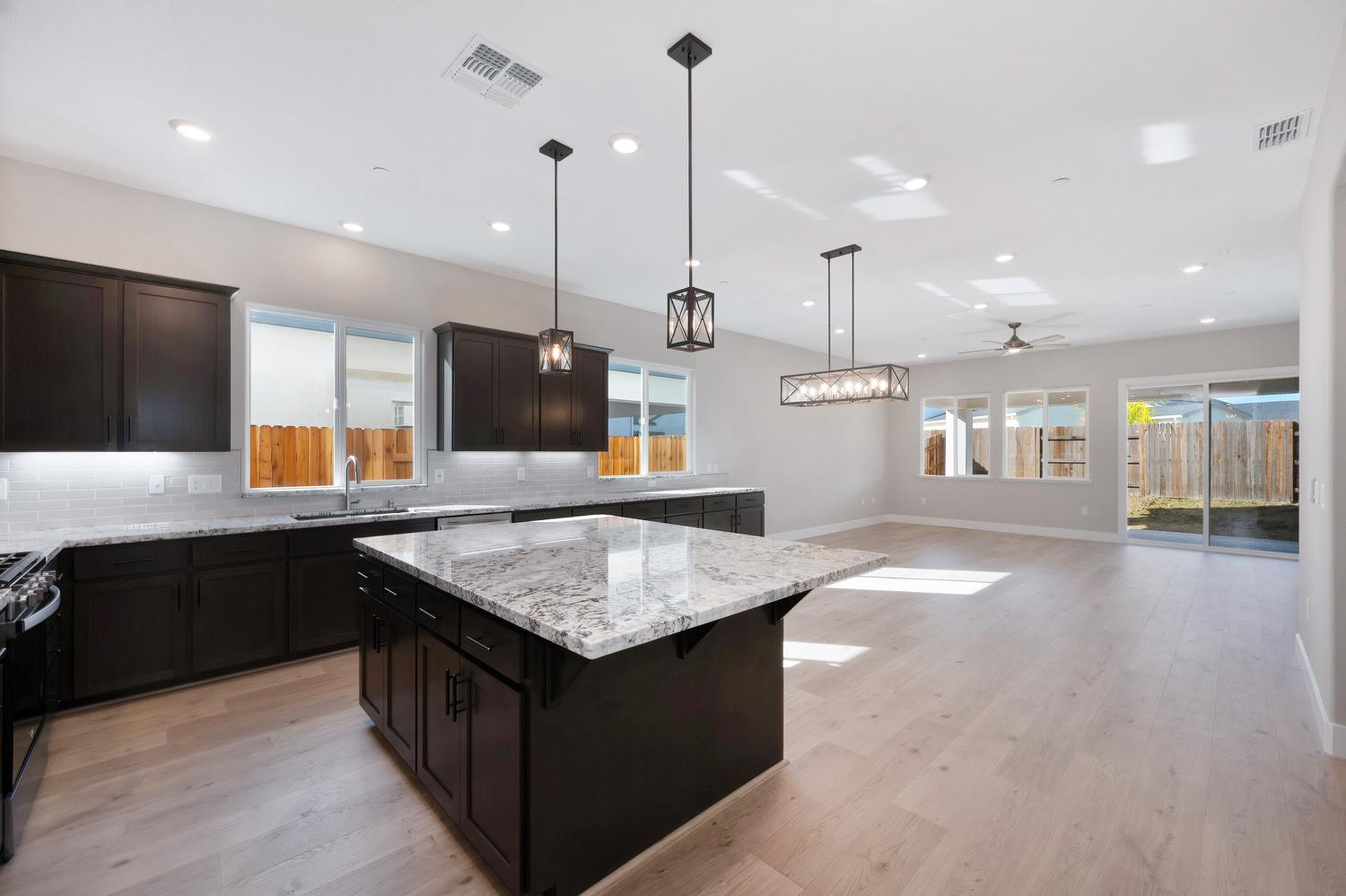 1432 Wadsworth Circle