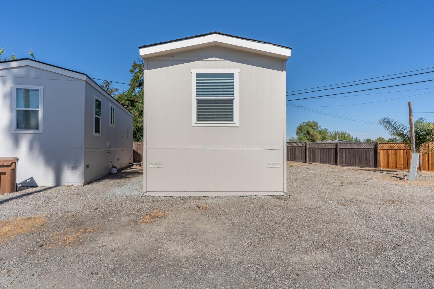4610 Gateway RD 12
