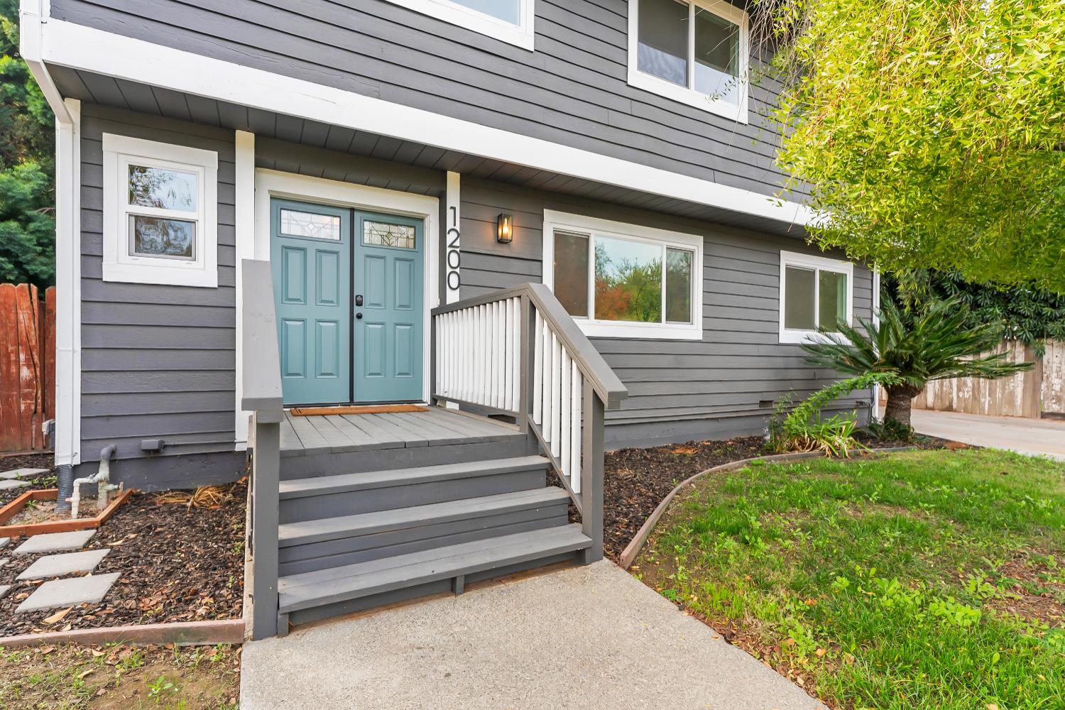 1200 Evergreen Court