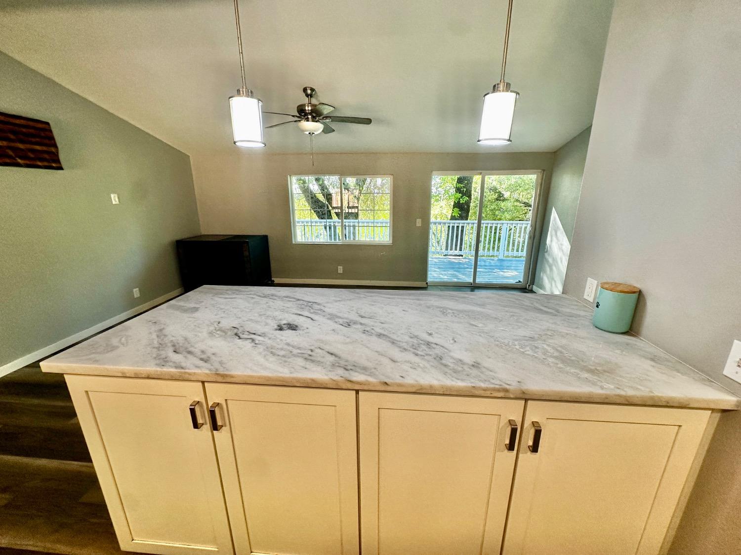 Placerville, California 95667, United States, 2 Bedrooms Bedrooms, ,2 BathroomsBathrooms,Residential,Pending,114637