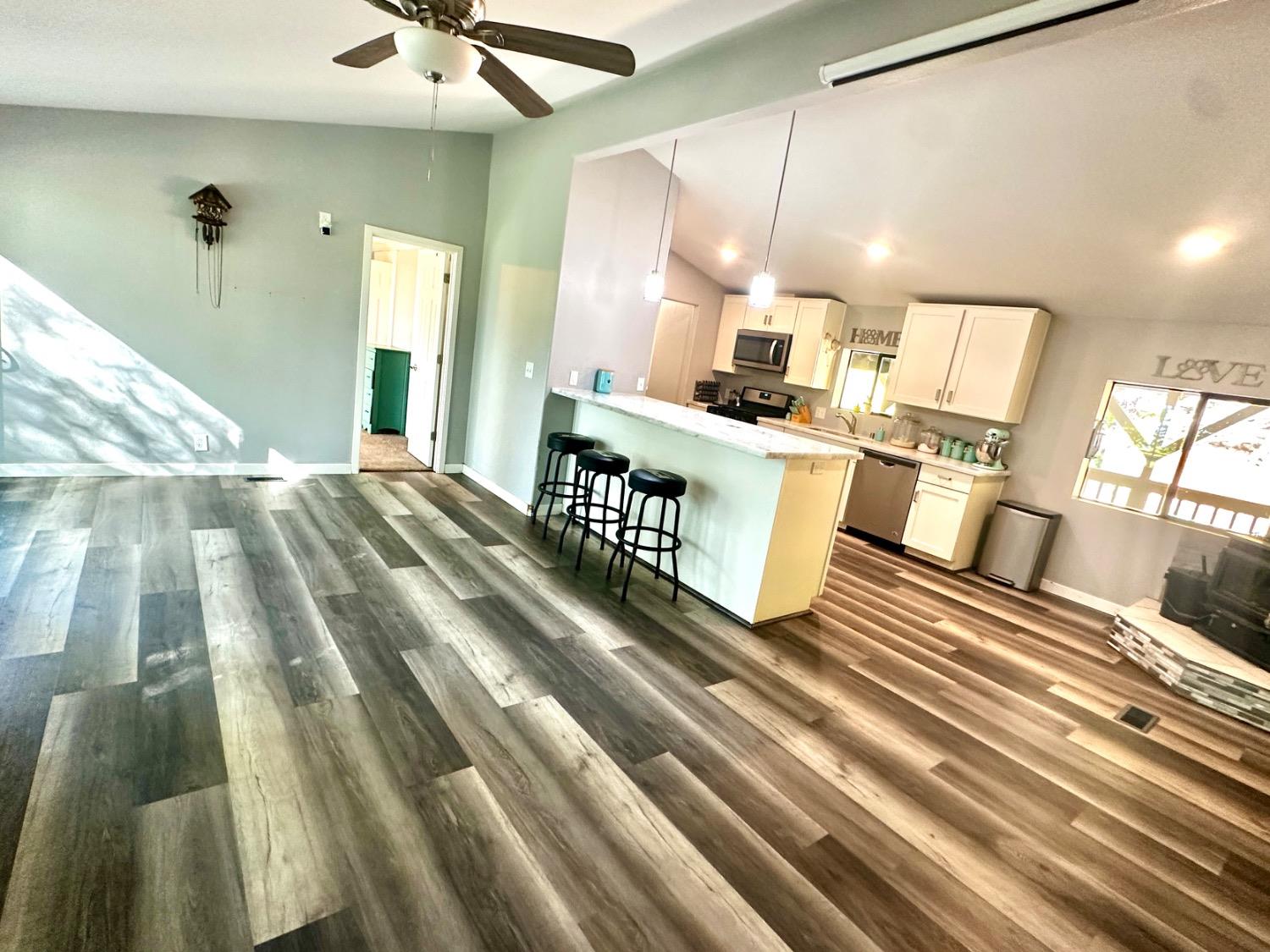 Placerville, California 95667, United States, 2 Bedrooms Bedrooms, ,2 BathroomsBathrooms,Residential,Pending,114637